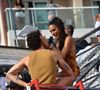 Além dos flagras, Bruna Marquezine e Shawn Mendes finalmente protagonizaram um beijo para todo mundo ver