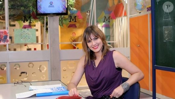 Lívia Andrade antes e depois: 'Carrossel' (2012) marcou estreia como atriz, vivendo a professora Suzana, elevada a vilã na versão nacional