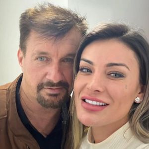 O pai de Andressa Urach, Carlos Alberto Urach, voltou a virar assunto na web nesta quarta-feira (15)