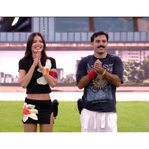Vitória Strada está confinada no 'Big Brother Brasil 2025' ao lado do melhor amigo, o arquiteto Mateus Pires.