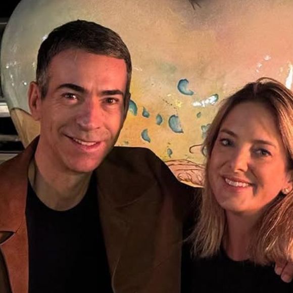 Ticiane Pinheiro e César Tralli curtem 'vale night' sem filhos durante viagem de casal e apresentadora comemora: 'Namorar seu marido'