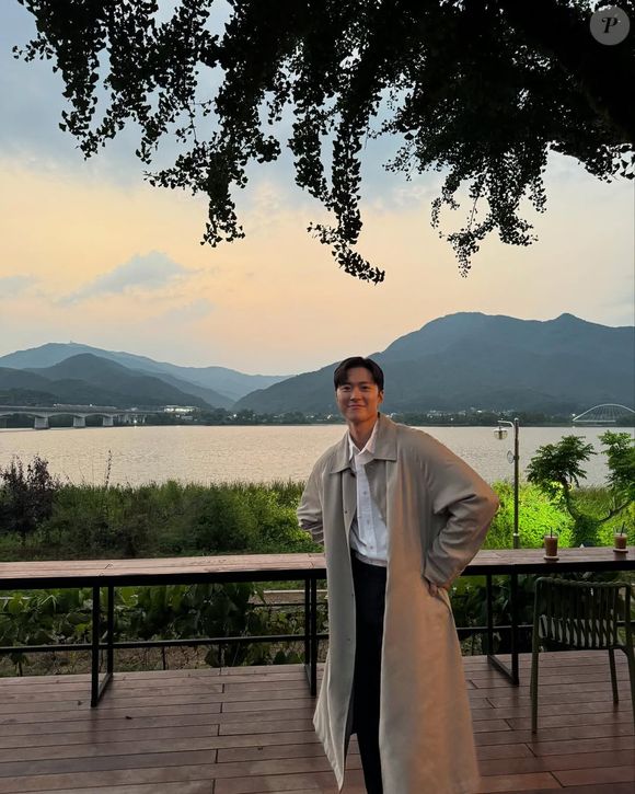 Ator Gong Myung está gravando a série 'Auditoria Secreta', cujos trabalhos foram interrompidos com sua internação
