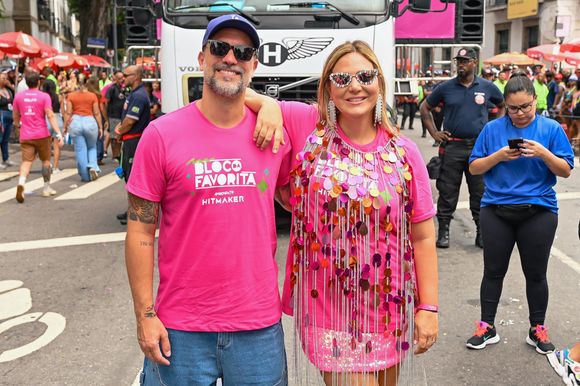 Carnaval 2026 do Rio com Bloco da Favorita: Carol Sampaio e o marido, Frederico Xavier, também se divertiram