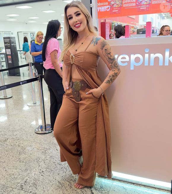 Jéssica de Paula negou envolvimento no término entre Virgínia Fonseca e Vini Jr. após repercussão nas redes sociais e se disse fã da influenciadora