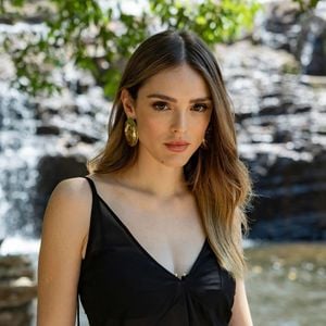 Isabelle Drummond chega aos 32 anos neste domingo, 12 de abril de 2026