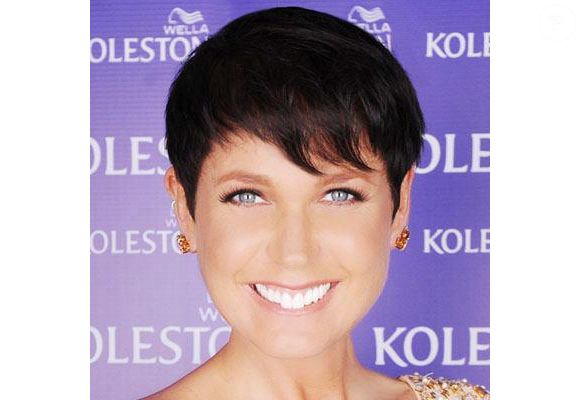 Xuxa faturou R$ 2 milhões pela transformação e destinou o valor à sua fundação, segundo sua assessoria de imprensa em 2012 ao Jornal O Globo