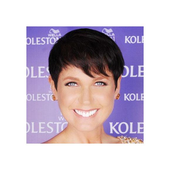 Xuxa faturou R$ 2 milhões pela transformação e destinou o valor à sua fundação, segundo sua assessoria de imprensa em 2012 ao Jornal O Globo