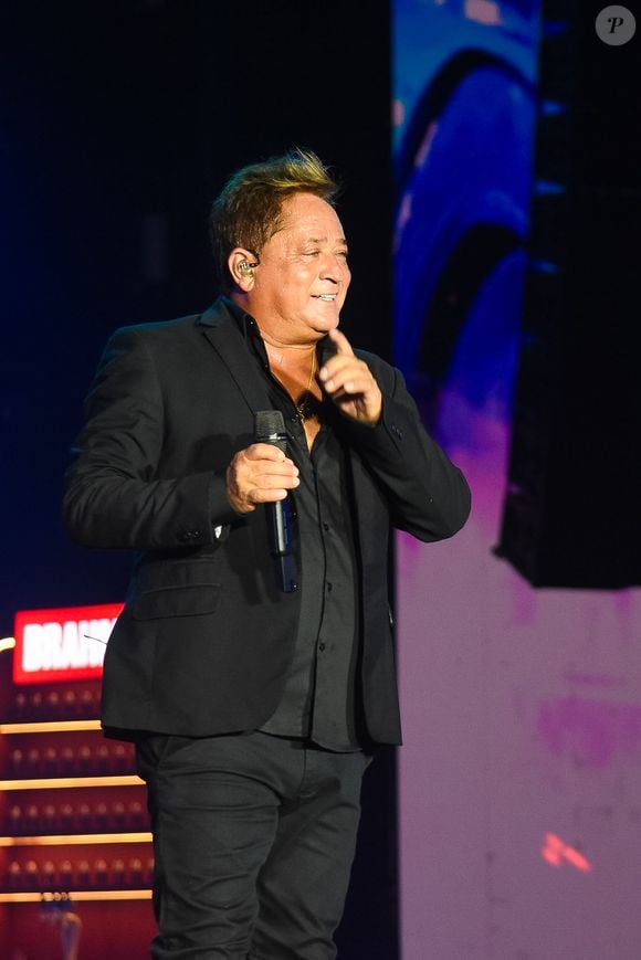O verdadeiro nome de Leonardo costuma surpreender até fãs antigos. Entenda como Emival Eterno da Costa se transformou em um dos artistas mais populares do Brasil