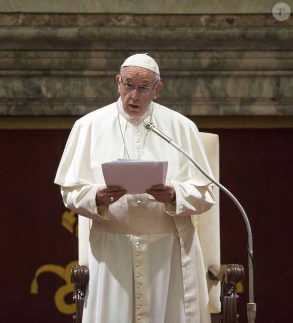 2018: Papa Francisco e a Cúria Romana durante as felicitações de Natal na Sala Clementina