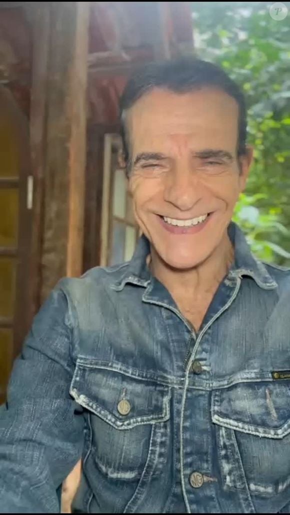 Mário Gomes foi internado em um hospital após enfiar uma cenoura no próprio ânus? A história ganhou tanta força que chegou a ser publicada em jornais e revistas da época