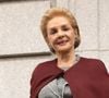 Aos 87 anos, Carolina Herrera escolhe salto alto para desfile de sua marca e viraliza por mobilidade: 'Vou malhar e fazer pilates a vida toda pra ser assim'