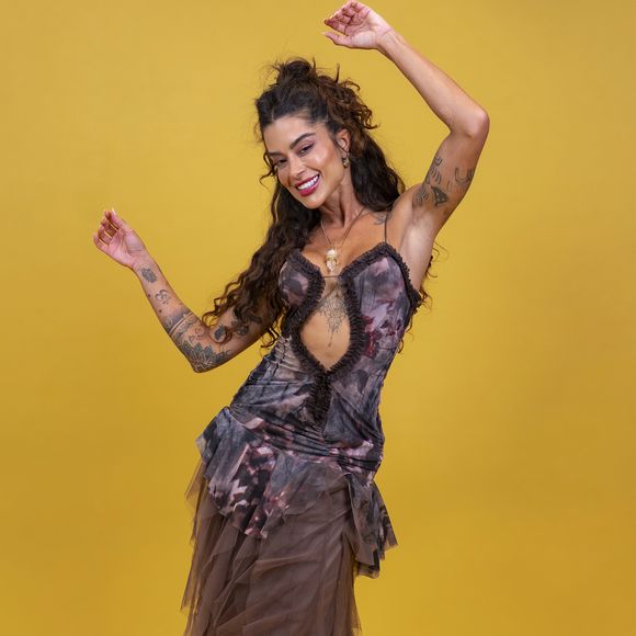 Aline Campos é uma das participantes 'Camarote' do 'BBB 26' e já está dando o que falar na web