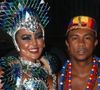 Xamã posou para fotos na Sapucaí com Gardênia Cavalcanti, musa da Grande Rio
