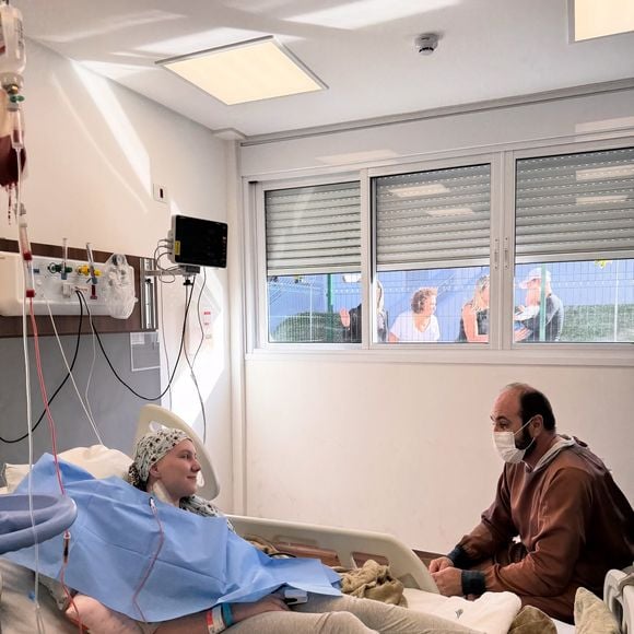 Após longa internação e período de cuidados intensivos, Isabel Veloso foi extubada e segue sob acompanhamento médico. A família celebrou a evolução no Natal