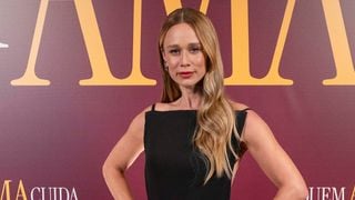 Nem laranja, nem acerola: uma fruta de quintal de vó, rica em vitamina C, é a favorita de Mariana Ximenes na dieta. Aos 45 anos, atriz de 'Quem Ama Cuida' colhe direto do pé