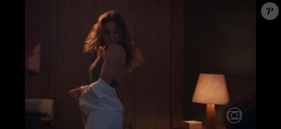 Heleninha (Paolla Oliveira) dançou para Ivan (Renato Góes)