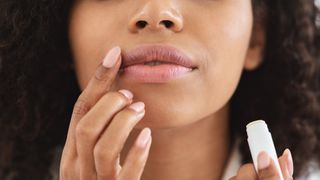 Boca ressecada no Verão não! Trê opções de hidratantes labiais para você ter na sua bolsa