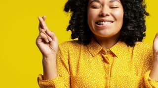 Canela, louro, manjericão e mais: descubra 5 simpatias para entrar em 2026 com proteção e prosperidade