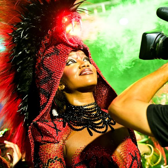 Iza no Carnaval 2026: efeitos especiais na fantasia conquistaram o público