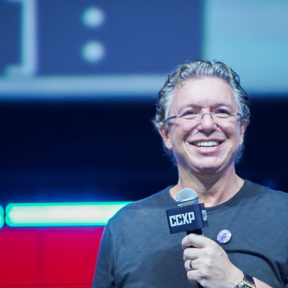Legenda da campanha reforça o deboche ao reality de Boninho: 'No fim do mês, todo mundo merece ser tratado como patrão'