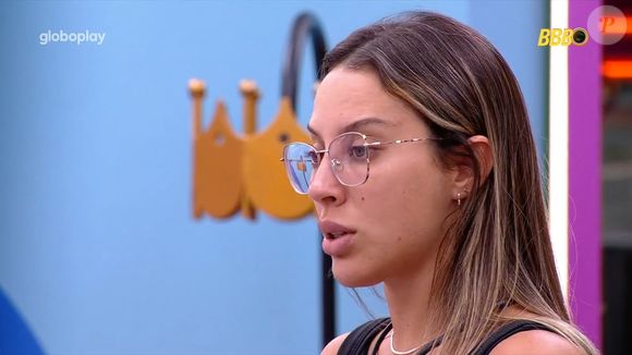 Renata diz que leva flertes de Maike na esportiva