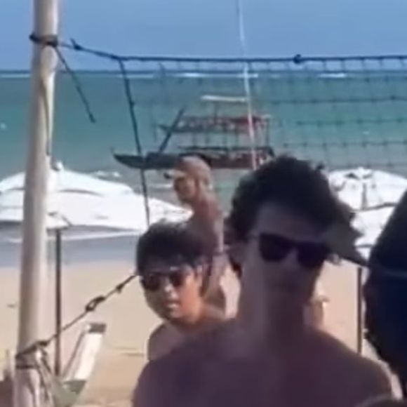 Um detalhe em vídeo viralizado nas redes sociais intensifica os comentários e mantém Bruna Marquezine e Shawn Mendes entre os assuntos mais comentados da web.