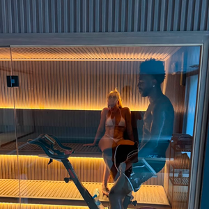 Virgínia Fonseca e Vini Jr. curtiram juntos uma sauna na mansão do jogador em La Moraleja, uma das áreas nobres de Madri