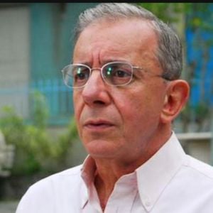 Aposentados podem driblar dificuldade com nova etapa da vida mantendo os laços sociais, se integrando às atividades comunitárias e praticando hobbies - foto ilustratativa de Lineu (Marco Nanini) da série 'A Grande Família'