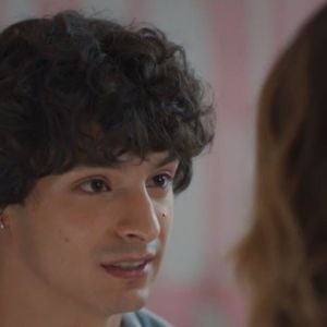 Em 'Vale Tudo', Tiago (Pedro Waddington) fica em uma encruzilhada ao descobrir segredo 'podre' de Heleninha (Paolla Oliveira)