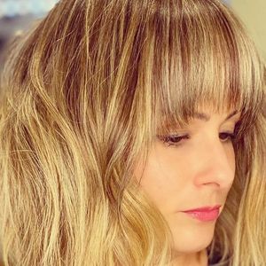 Duda Little postou: ‘Eu sei que enquanto as minhas amigas comiam biscoito recheado no play do prédio, eu tomava remédio pra emagrecer’