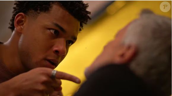 Samuel (Juan Paiva) troca socos com Jaques na novela Dona de Mim