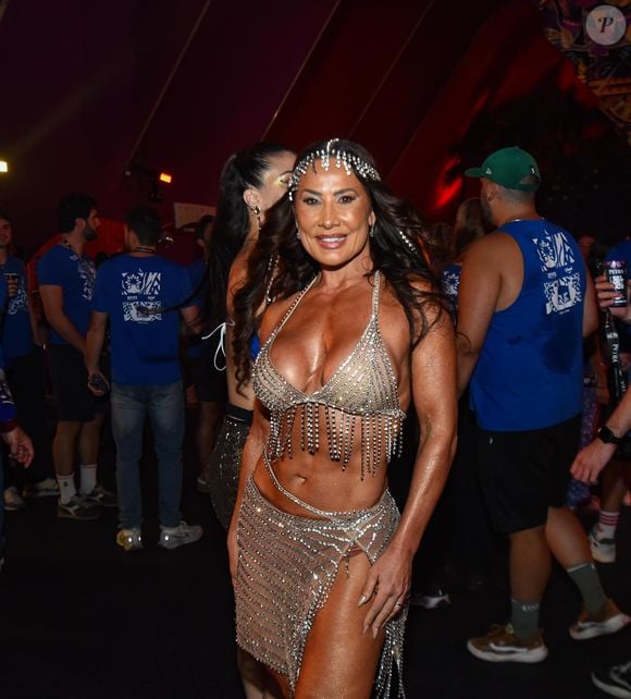 Scheila Carvalho aproveita o carnaval de Salvador em camarote