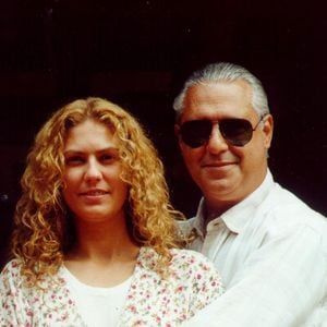 Enquanto "O Rei do Gado" fazia sucesso na televisão em 1996, com Luana (Patricia Pillar) e Bruno (Antonio Fagundes), Uomini chegava ao mercado e iniciava sua trajetória como um dos perfumes mais emblemáticos da perfumaria nacional