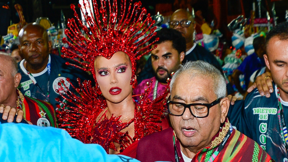 Empurra-empurra, gritos e + 600 mil assistindo: estreia de Virgínia na Grande Rio começa com caos e presidente se exalta. 'Mentirosa!'