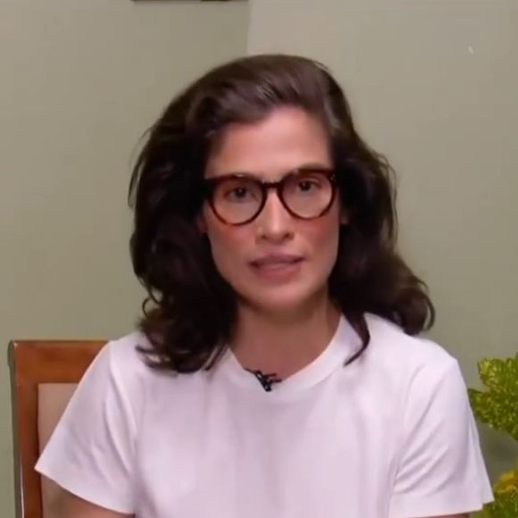 Renata Vasconcellos apresenta o Jornal Nacional em ambiente doméstico e divide a opinião pública nas redes