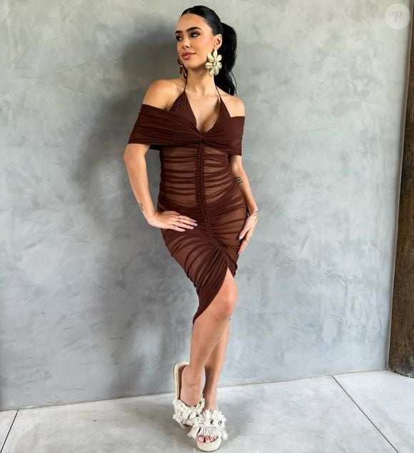 Bruna Biancardi destacou diversos momentos do nascimento da filha, incluindo a reação do papai Neymar todo feliz