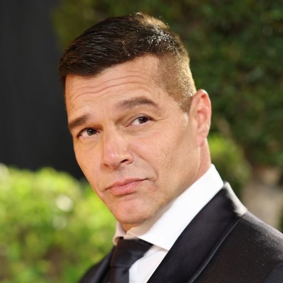 Ricky Martin antes e depois: cantor já gastou mais de R$ 100 mil em procedimentos para rejuvenescer e apostou na mesma tecnologia de Xuxa