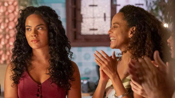 Maria de Fátima é narcisista? O que a Psicologia diz sobre uma pessoa que vende a casa com a própria mãe dentro