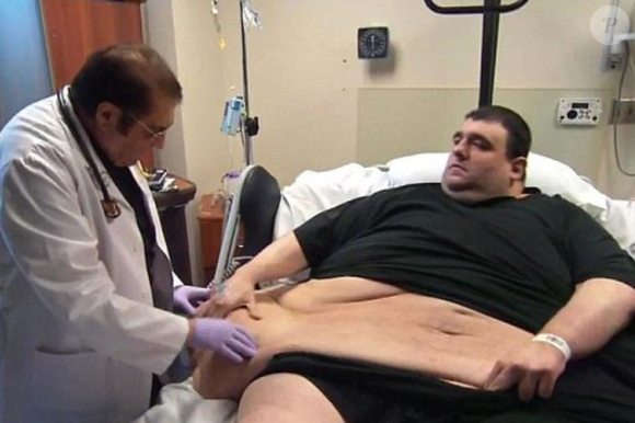 Quilos Mortais: a morte de Robert Buchel foi a primeira exibida ainda durante a série. Em novembro de 2017, aos 41 anos, ele sofreu um ataque cardíaco durante as filmagens. Robert havia perdido mais de 150 kg, mas desenvolveu um vício em analgésicos, fator que contribuiu para sua morte