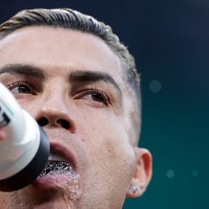 Cristiano Ronaldo investiu no segmento de água e está se preparando para lançar um novo projeto