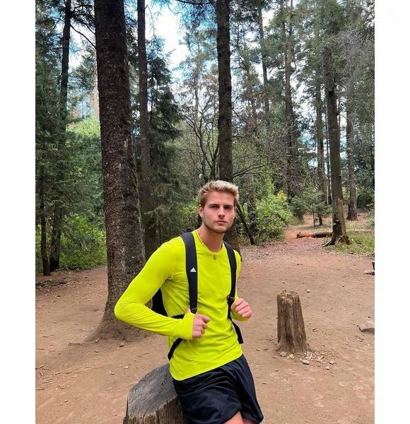 Daniel seguiu seu relato dizendo que uma pessoa pode “aceitar Jesus e amar alguém do mesmo sexo”