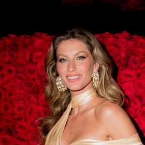 A prática adotada por Gisele não é exclusiva entre celebridades. Nomes como Miranda Kerr, Gwyneth Paltrow, Lauren Conrad e Elle Macpherson também são adeptas da combinação.