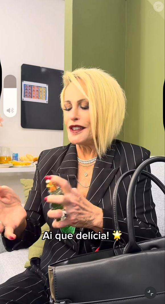 Em seguida, Ana Maria Braga explicou o tipo de situação que considera desagradável: "É horrível, aquelas pessoas que te abraçam e você leva elas embora com você, né? Então tome cuidado, tá bom?". O comentário trouxe um aspecto prático à conversa sobre perfumaria: a importância de usar a fragrância com moderação, respeitando o espaço de quem está ao redor.