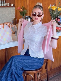 Nem Nike, nem Adidas: esse tênis retrô na cor 'chiclete mascado' é o favorito da Geração Z que deixou o modelo Samba no chinelo