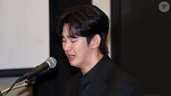 Kim Soo-hyun também pode enfrentar uma baixa ainda maior caso a Disney+ resolva cancelar o dorama 'Knock Off'