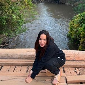 Anitta espiritualizada: mentora Max Tovar explica polêmica e revela como começou a transformação da cantora