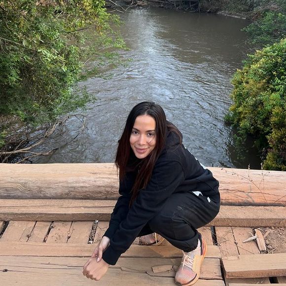 Anitta espiritualizada: mentora Max Tovar explica polêmica e revela como começou a transformação da cantora