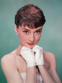 Dafiti se inspira na Audrey Hepburn para criar sapatilhas estilosas que substituem qualquer salto e serão o 'it-item' mais chique e confortável de 2026