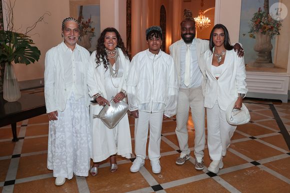 Regina Casé reuniu a família no Jantar Preto no Belmond Copacabana Palace