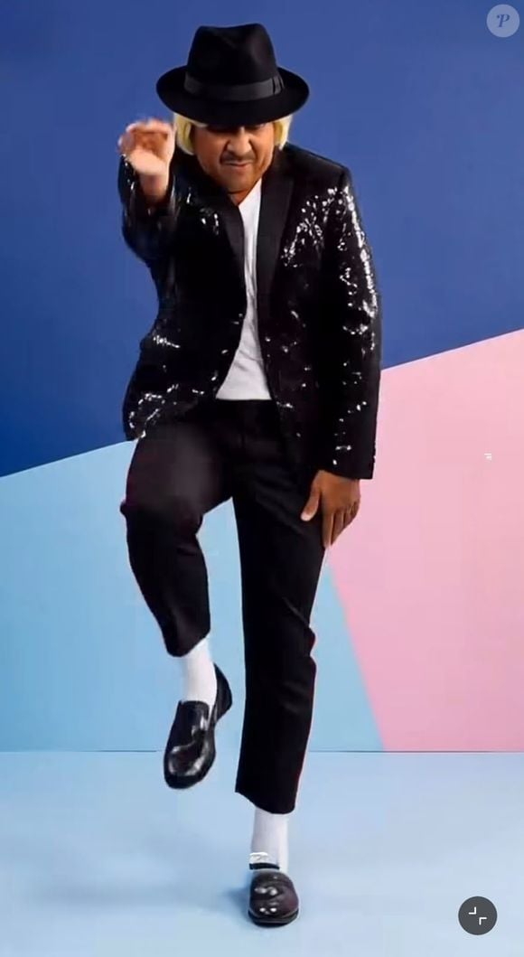 Do sucesso de 'Florentina' ao visual de Michael Jackson: Tiririca atualiza sua fórmula de campanha e volta a unir humor, popularidade e personagens conhecidos para buscar votos, segundo a Revista Veja